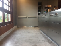 vista-cocina-con-microcemento